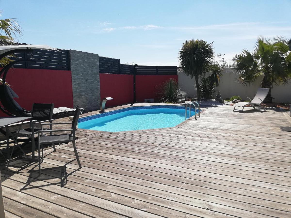 Studio Independant Chez L'Habitant Avec Piscine Et Cuisine Exterieures La Rochelle  Esterno foto