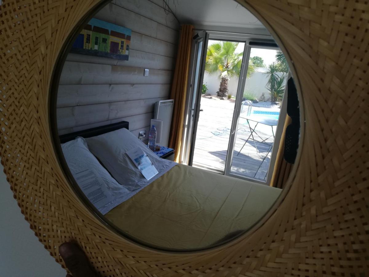 Studio Independant Chez L'Habitant Avec Piscine Et Cuisine Exterieures La Rochelle  Esterno foto