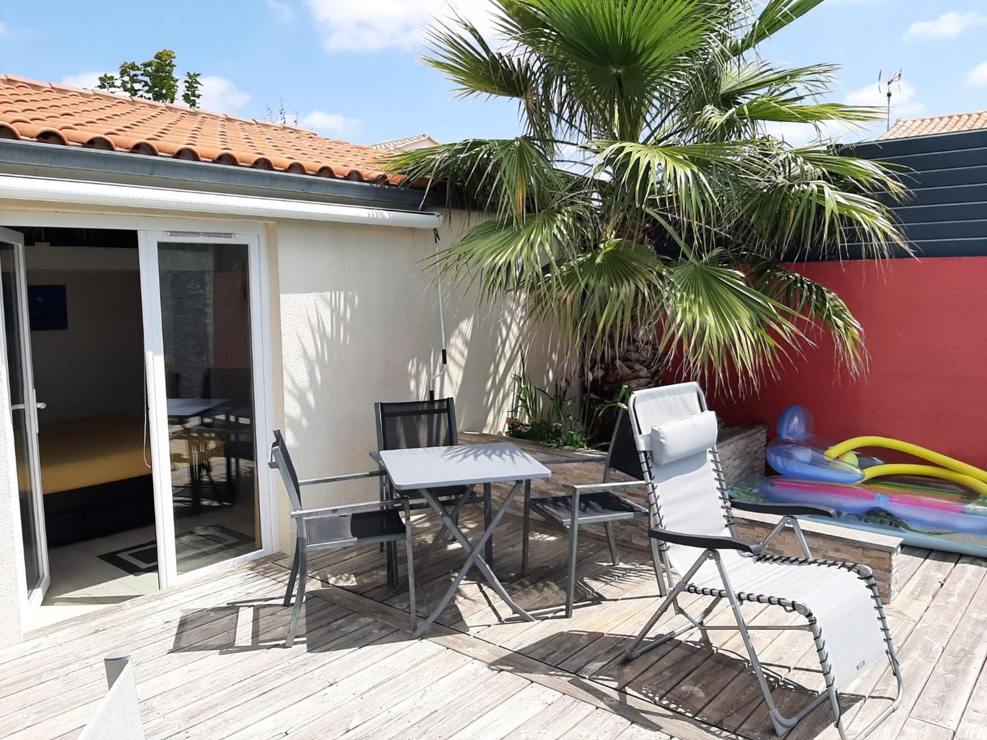 Studio Independant Chez L'Habitant Avec Piscine Et Cuisine Exterieures La Rochelle  Esterno foto