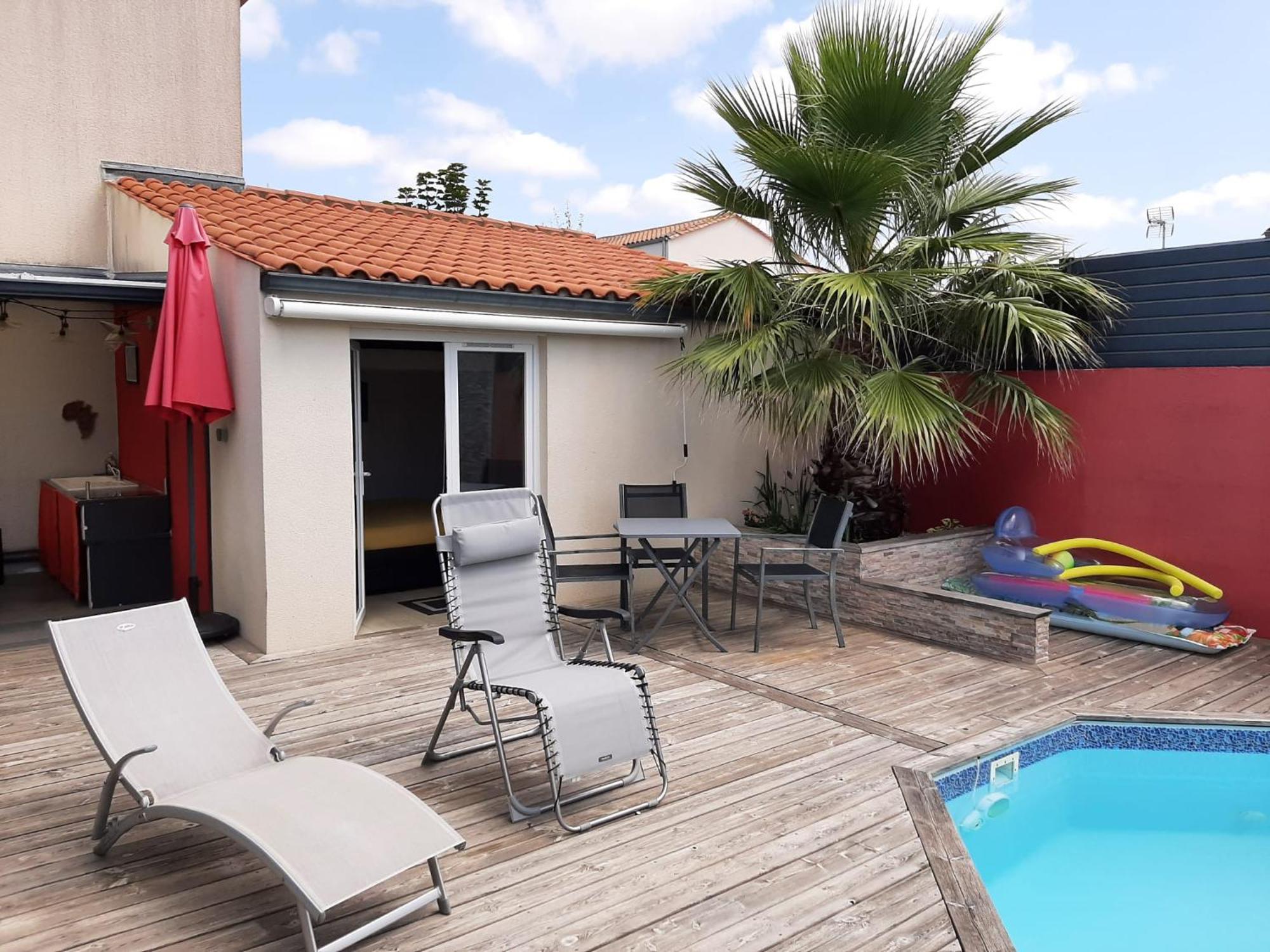 Studio Independant Chez L'Habitant Avec Piscine Et Cuisine Exterieures La Rochelle  Esterno foto